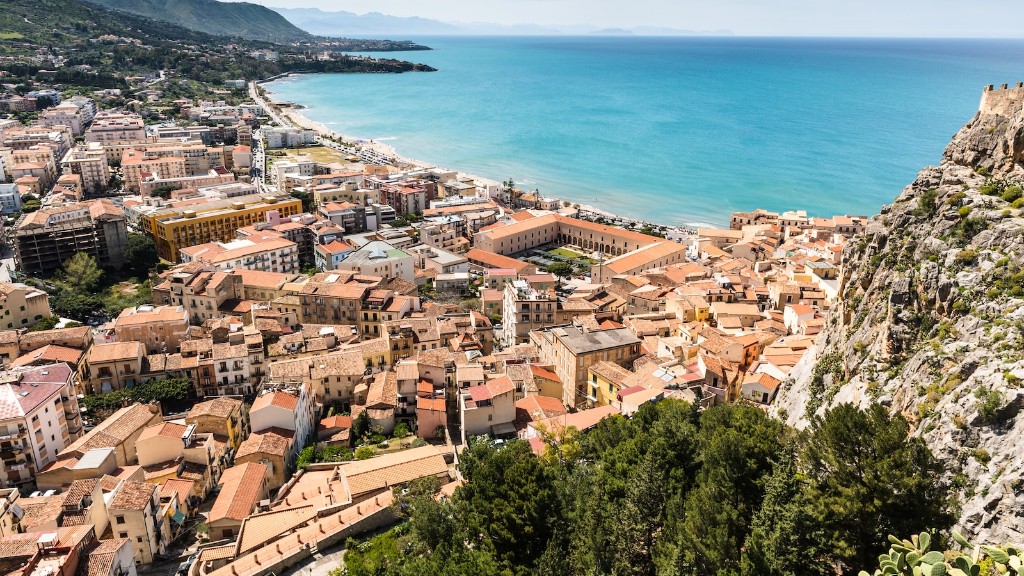 What Cities Are Near Amalfi Coast Italy